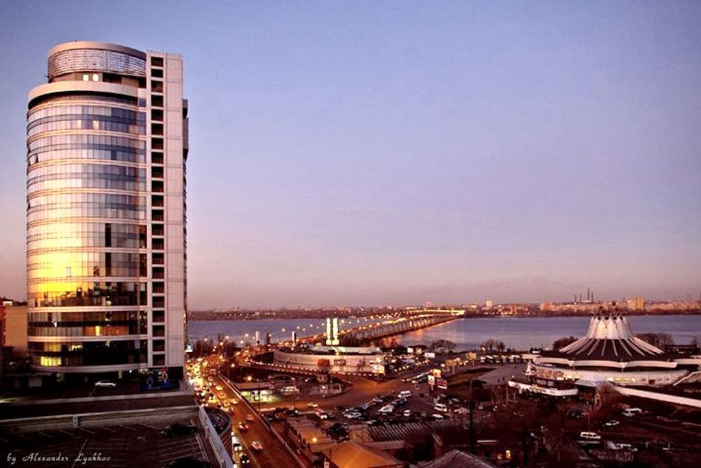Staybridge Mini-Hotel In Most City Panoramic River View Dněpropetrovsk Exteriér fotografie