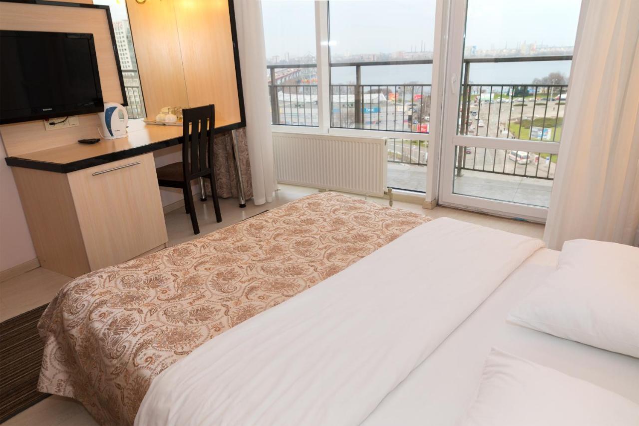 Staybridge Mini-Hotel In Most City Panoramic River View Dněpropetrovsk Exteriér fotografie